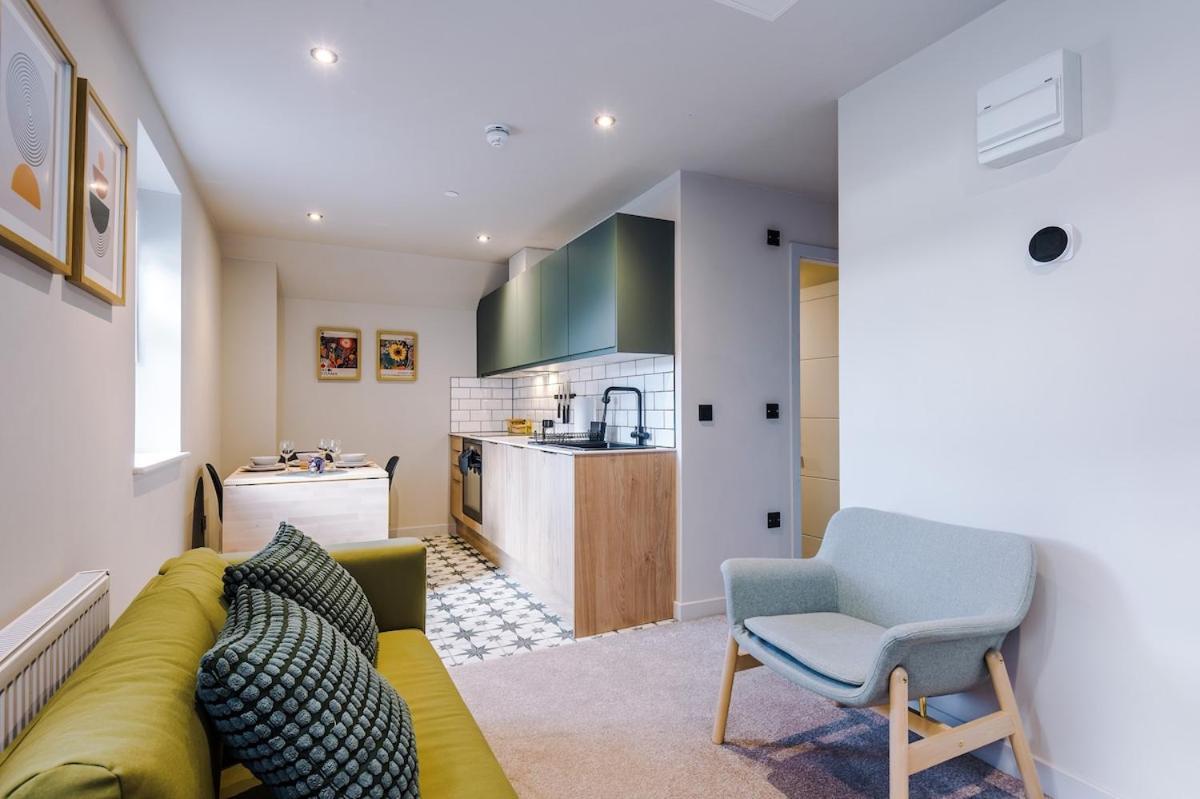 Modern Amenities And Luxury Finishes Llandudno