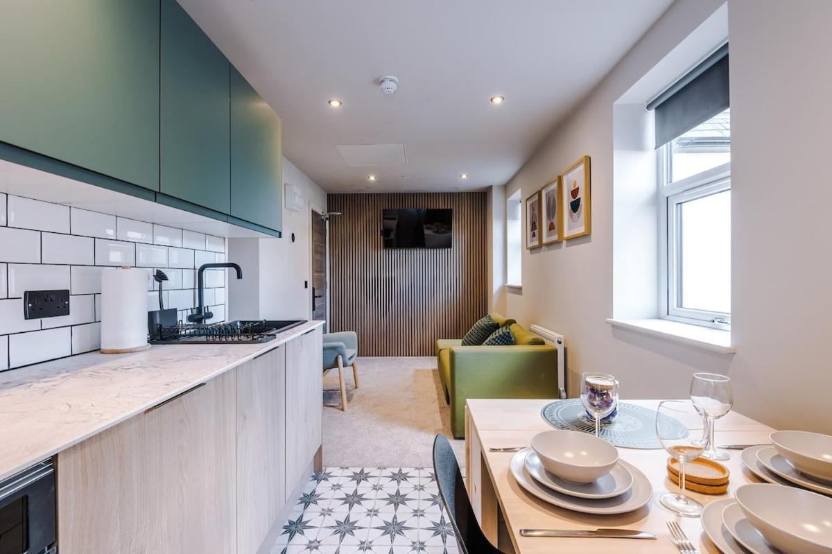 Modern Amenities And Luxury Finishes * Llandudno